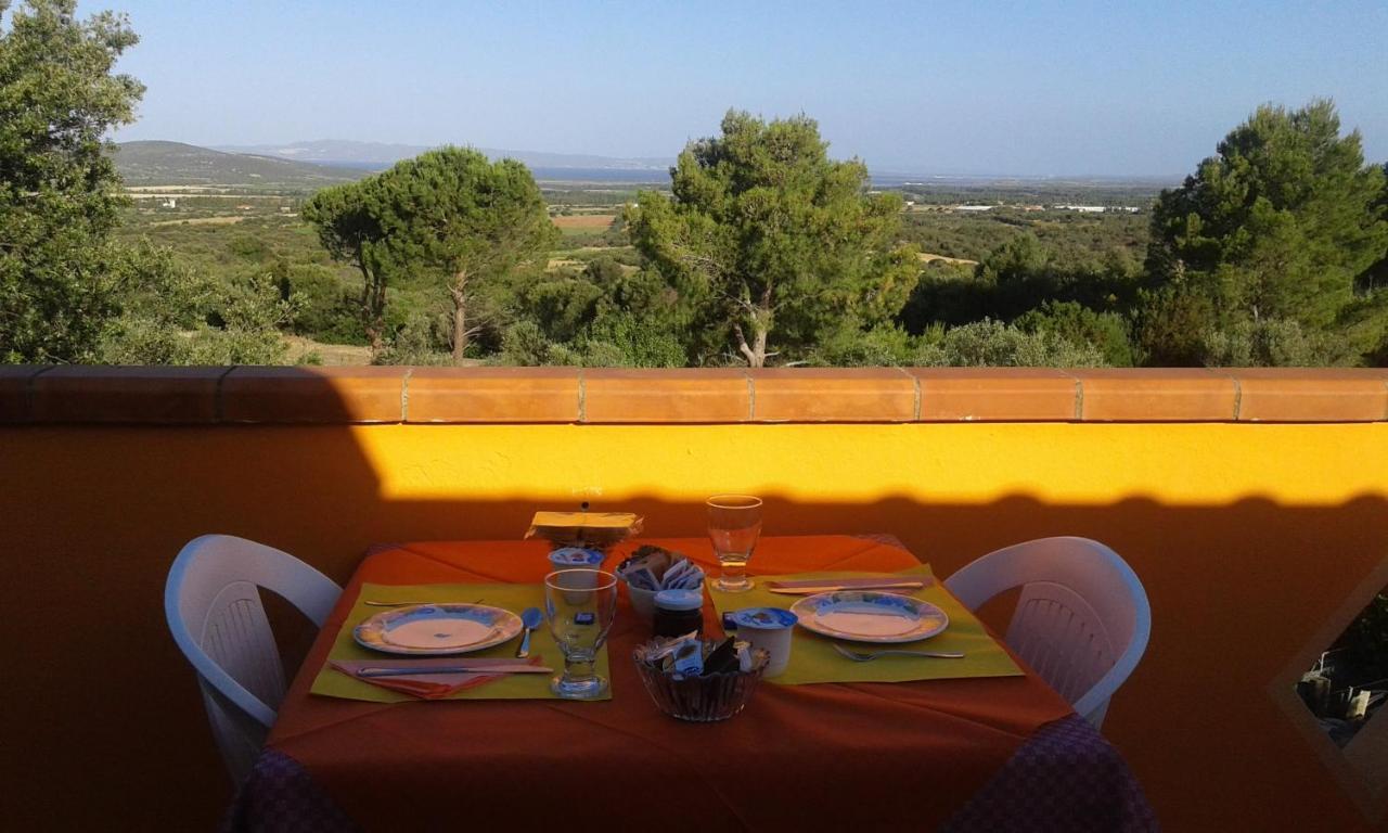 B&B Il Girasole SantʼAnna Arresi Exterior foto